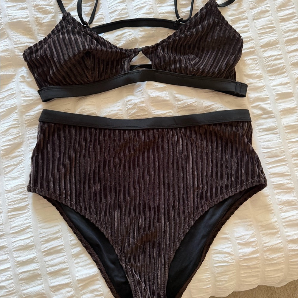 Ribbed Velvet Two-Piece L swimsuit high waist in Deep Brown